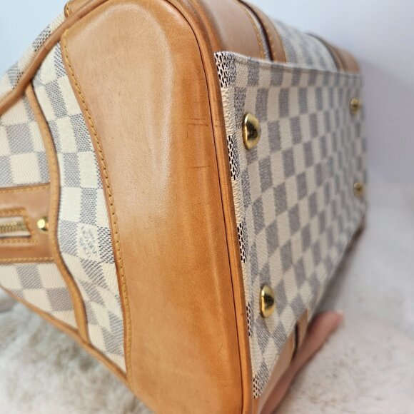 Louis Vuitton Berkeley Handbag - Picture 10 of 16